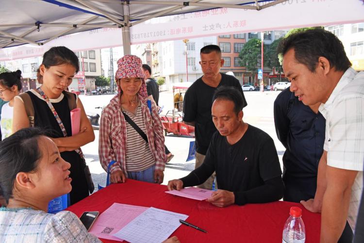 上林：假期“不打烊”激活園區用工與群眾就業雙引擎_fororder_1