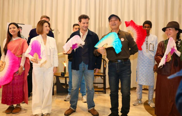 中西戲劇對話暨“俏見桂韻·桂劇文化展”啟幕_fororder_2