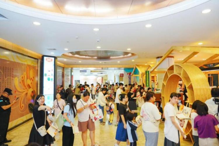 廣西圖書館舉辦遊園會 “書香”為媒賀中秋佳節_fororder_1