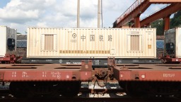 廣西憑祥鐵路口岸進口水果運輸火熱