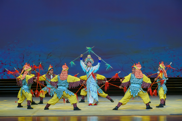 首屆全國戲曲新人新作展演在廣西南寧閉幕_fororder_4