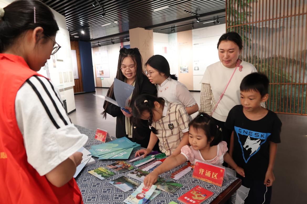 廣西圖書館以書為媒邀讀者“粽”情端午_fororder_5