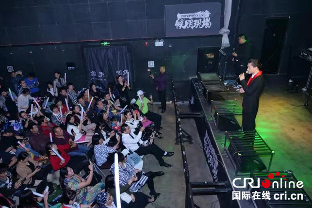 張國榮模倣者唐梓耀攜新單曲亮相南寧 張國榮模倣者唐梓耀攜新單曲亮相南寧