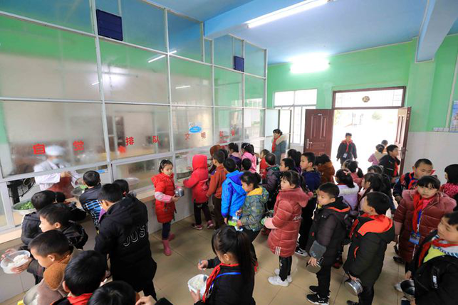廣西柳州免費午餐惠及近千所學校 廣西柳州免費午餐惠及近千所學校
