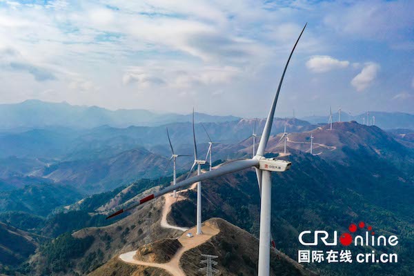 【A】【綠色能源看廣西】加拿大視頻博主向海外網友介紹廣西風電場