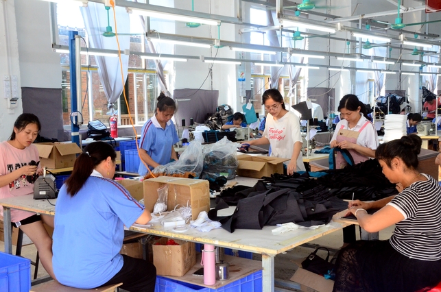 賀州平桂:為貧困戶“加滿”技能
