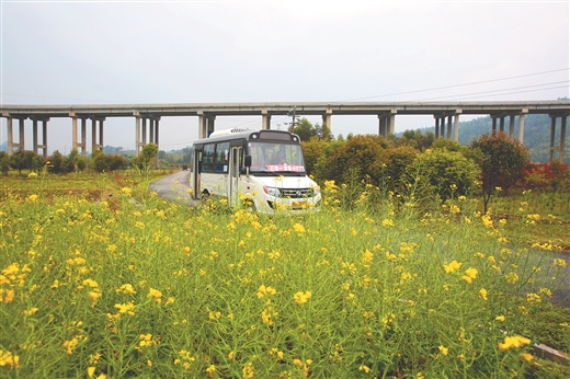 廣西力爭五月底前實現建制村通客車率達100%