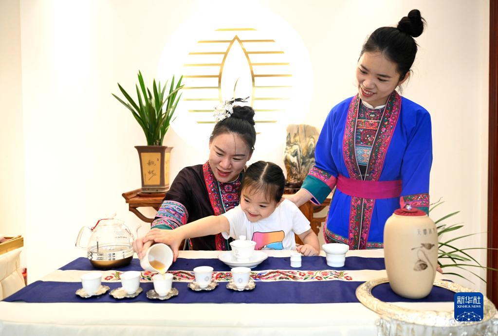 廣西：“國際茶日”茶飄香