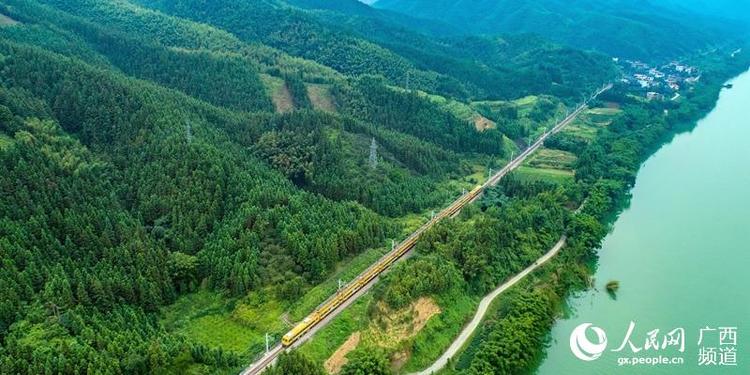 焦柳鐵路電氣化改造進入接觸網平推驗收階段