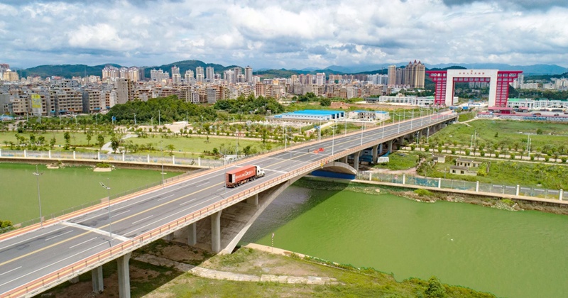 廣西公路發展“非凡十年”：八桂大路好壯景 一路奮進一路歌_fororder_LOCAL1665475413734QJIULJT5B3
