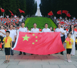 廣西：在詩和遠方中唱響《我和我的祖國》_fororder_003