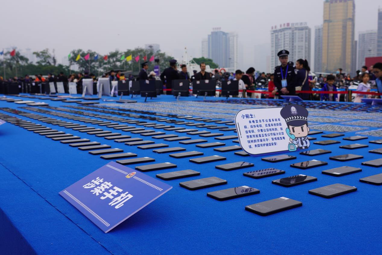 吸引15.3萬名市民參與 廣西公安機關警營開放日活動圓滿結束_fororder_圖片6