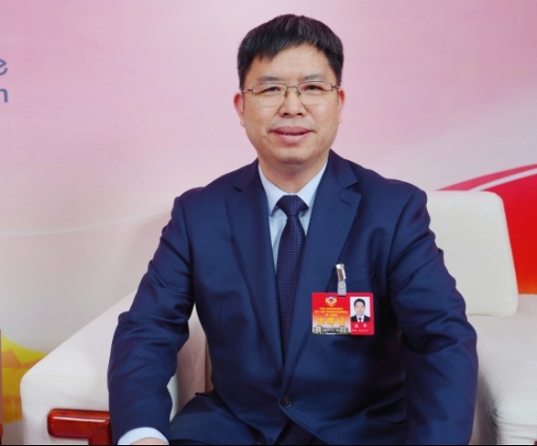 【委員談兩會】廣西政協委員龐軍：提升保障能力下沉服務事項  建設“15分鍾醫保服務圈”