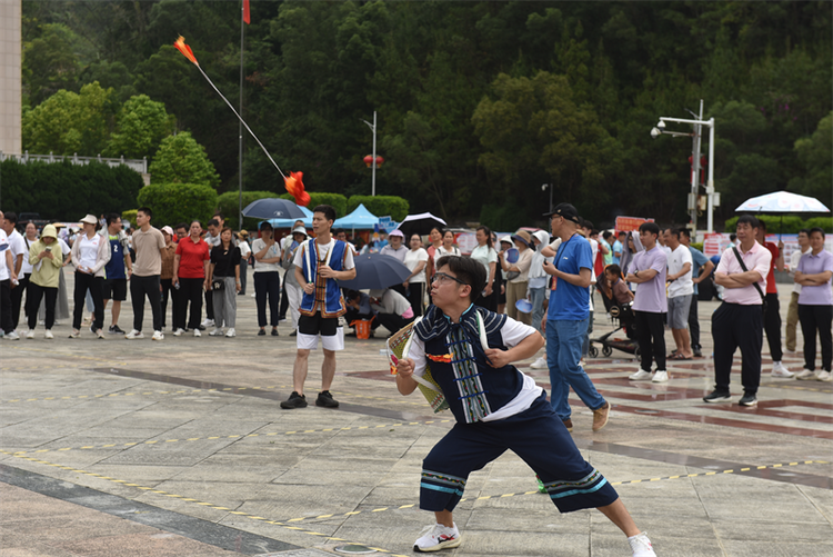 廣西東蘭縣：多彩活動迎“五一”_fororder_圖片5