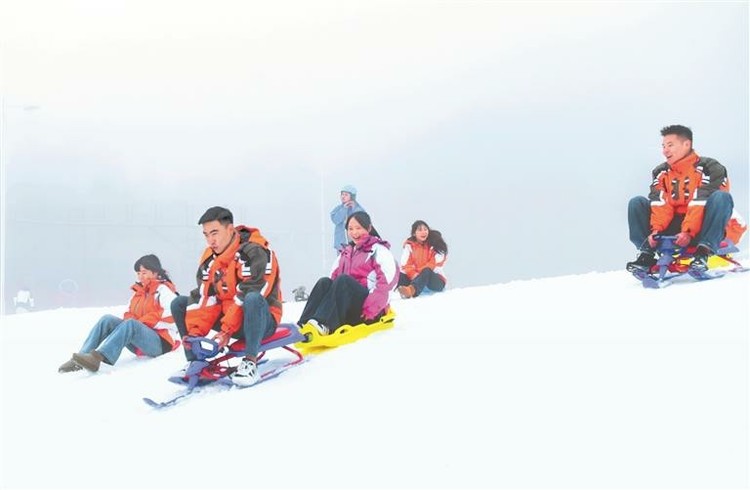 【冬遊貴州】“滑雪+溫泉” 冰火冬趣遊貴州