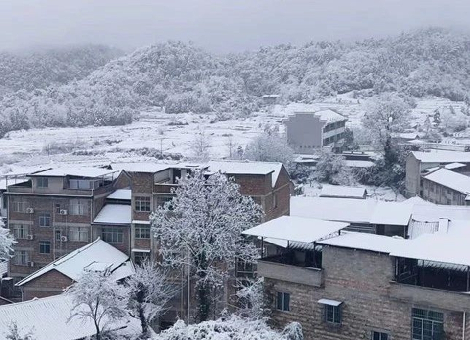 貴州鎮遠迎來2025年初雪