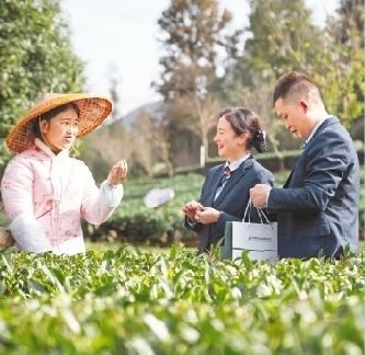 十七載風華正茂 碩果盈枝滿庭芳——郵儲銀行貴州省分行寫好金融“五篇大文章”助力高品質發展