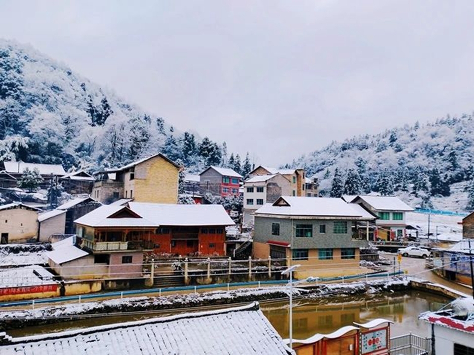 貴州鎮遠迎來2025年初雪