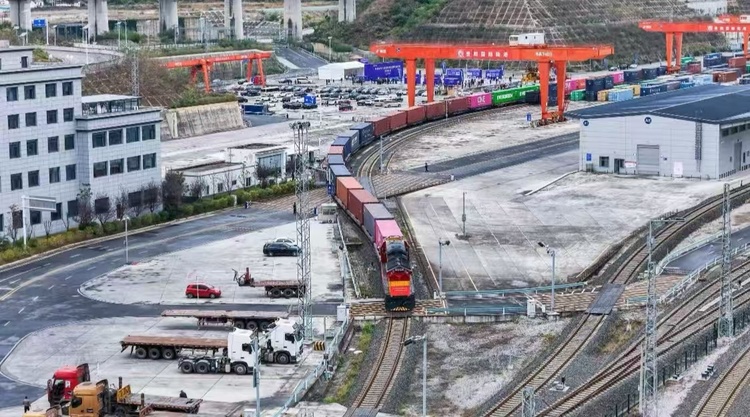 貴陽國際陸港迎來首月“開門紅”丨鐵路貨物到發同比增長27.61%