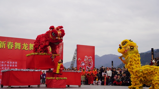 貴州鎮遠：龍獅舞韻鬧元宵 非遺薪火共傳承