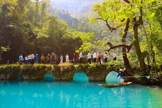 貴州荔波：淡季旅遊熱度不減 小七孔景區持續火爆