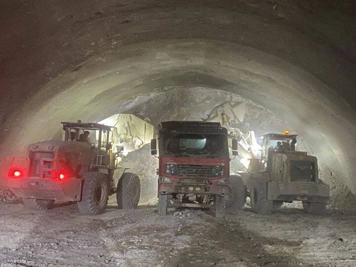 來自安盤高速建設工地的報道 | 暢聯雲貴“岩峰洞”