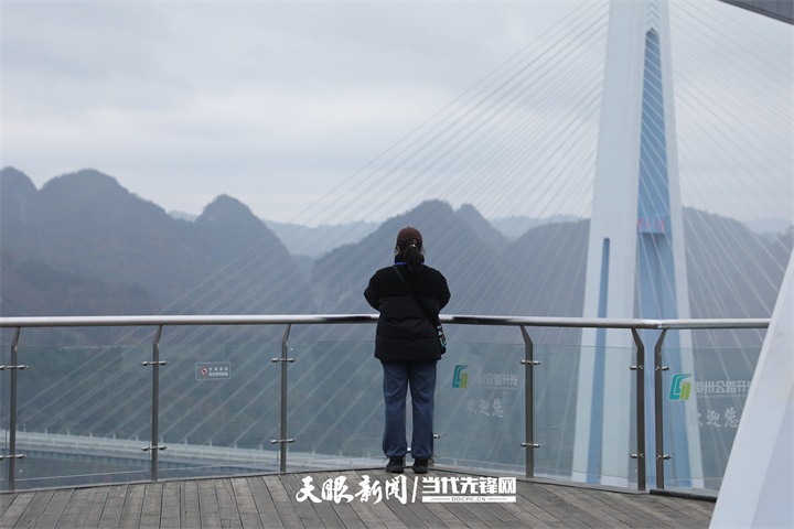 向新黔行·內陸開放高地｜白雲升處皆坦途，“天空之橋”架起溝通路