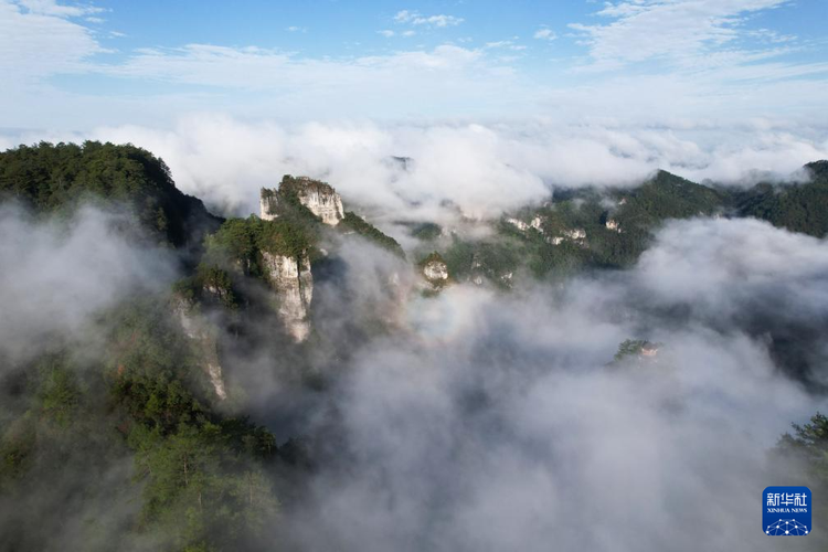 貴州施秉：雲臺山雲海美如畫