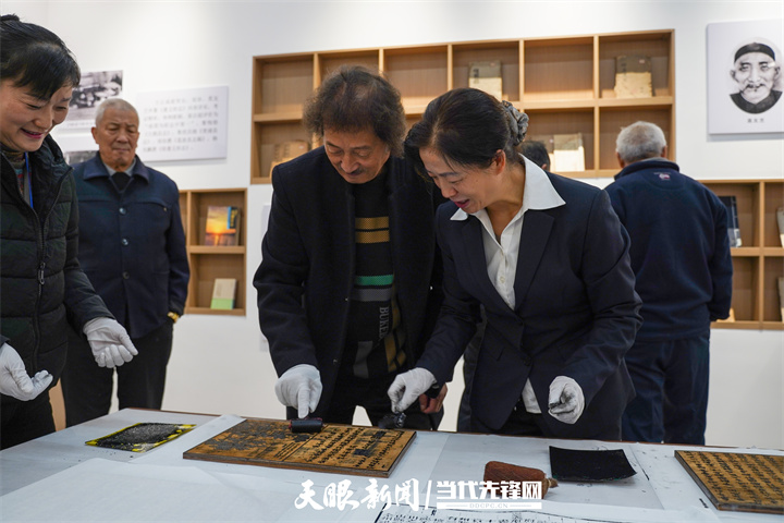 聽歷史迴響，看“活”的古籍|在遵義市圖書館感受遵義歷史文化典籍展