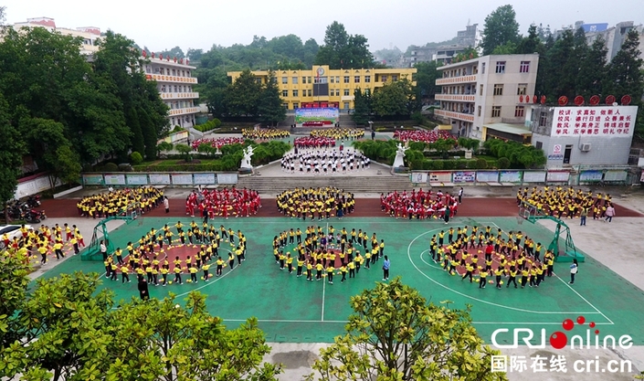 貴州大方：“烏蒙歡歌”進校園（組圖）