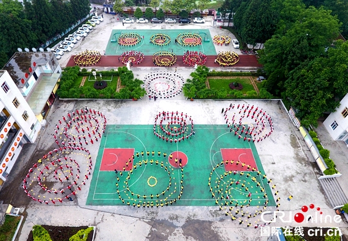 貴州大方：“烏蒙歡歌”進校園（組圖）