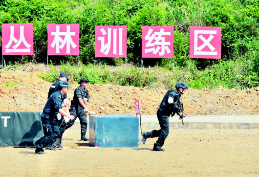 （法治）貴州公安特警實戰技能比武提升戰鬥力