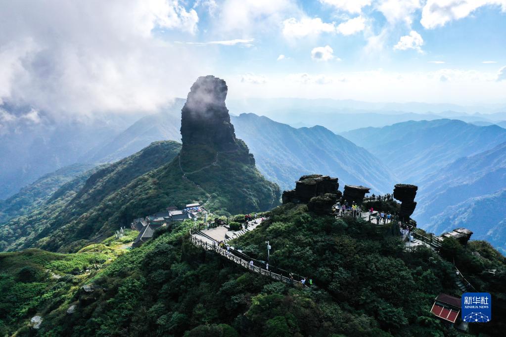 （中首）雲梯萬步天路遠 世界遺産梵凈山