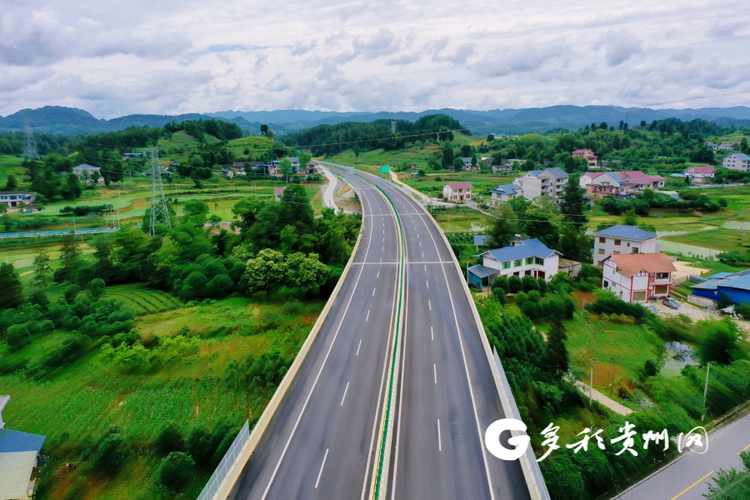 （中首）湄石高速建成通車