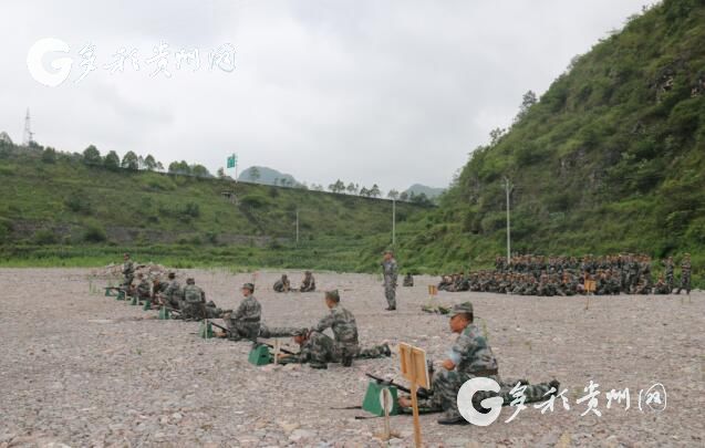 （市州）貴州關嶺縣人武部組織120名民兵基地化輪訓