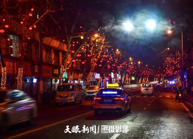 （中首）貴陽：紅紅火火迎新年 年味夜景亮起來