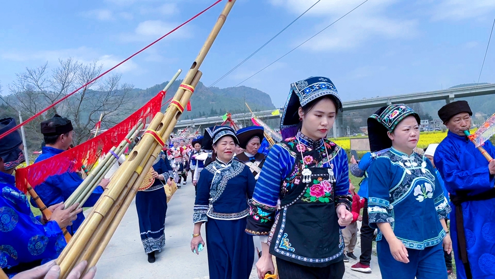 黔南擺金開展油菜花節 吸引遊客前來踏青賞花_fororder_008