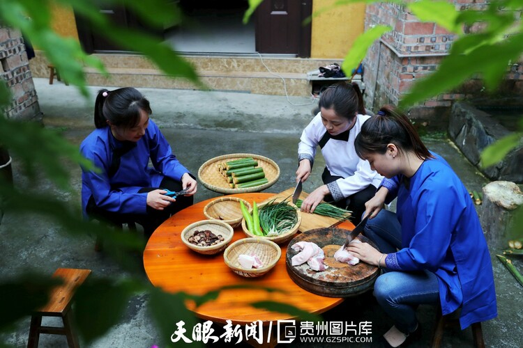 貴州榕江：侗寨竹筒飯飄香