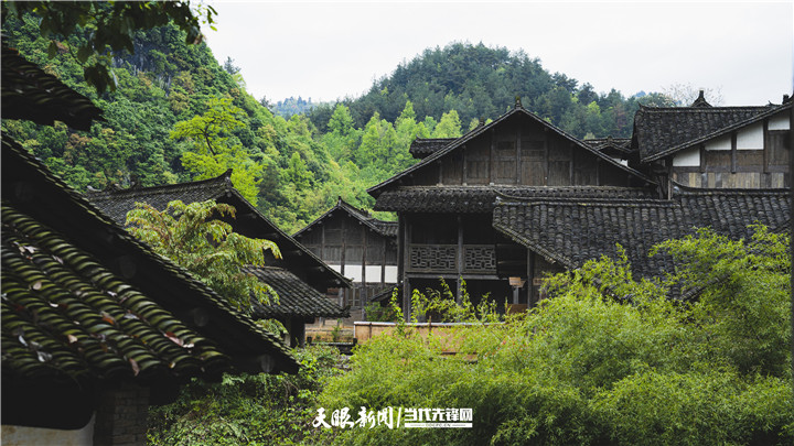 遵義烏江寨：偷得浮生半日閒  願居江畔山水間