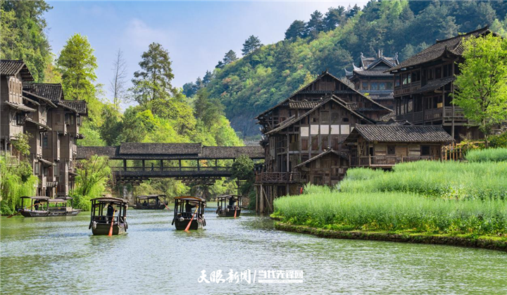 遵義烏江寨：偷得浮生半日閒  願居江畔山水間