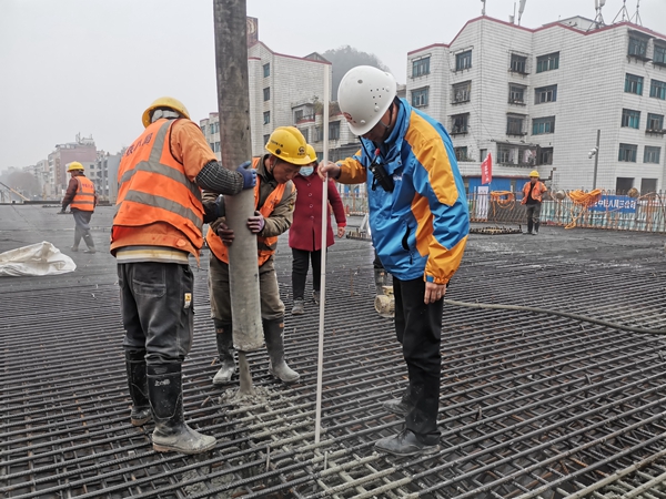 安六鐵路六盤水站站前廣場建設項目：工程建設跨步前進成果喜人_fororder_鐵路2