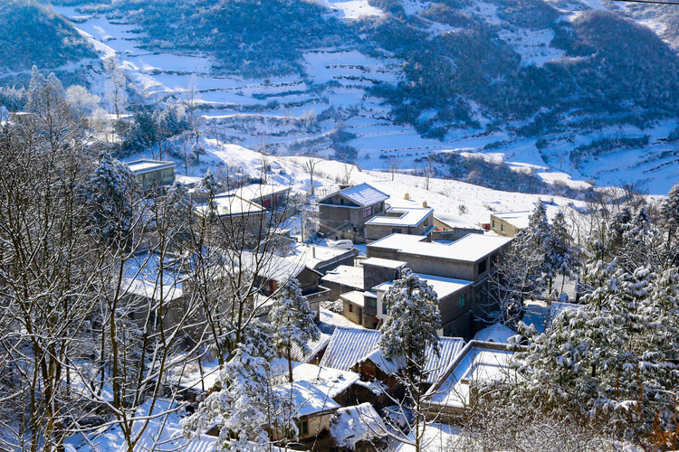 （中首）貴州屋脊韭菜坪雪景醉人 引來遊人紛紛打卡