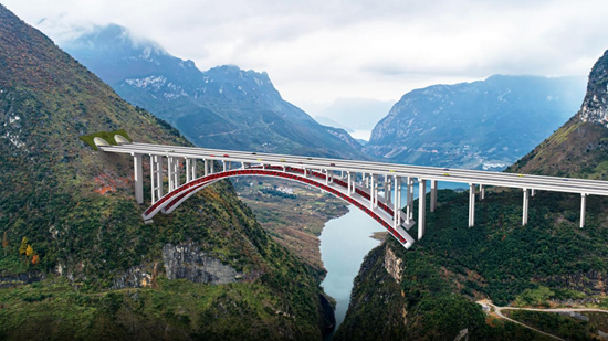 全國人大代表張勝林：跨越山河築大橋 橋旅釋放新引力_fororder_代表4