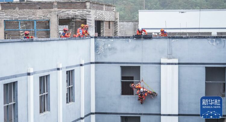 貴州舉行跨區域地震救援實戰拉動演練