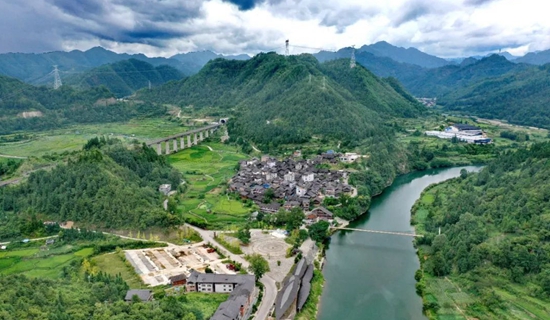 （供稿）貴州臺江：推進“美麗庭院”建設 “美”出鄉村振興好“錢”景_fororder_640