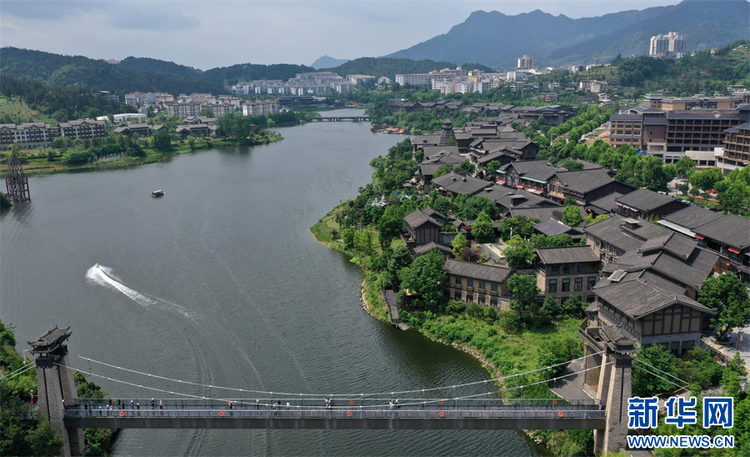 貴州丹寨：夏日旅遊熱