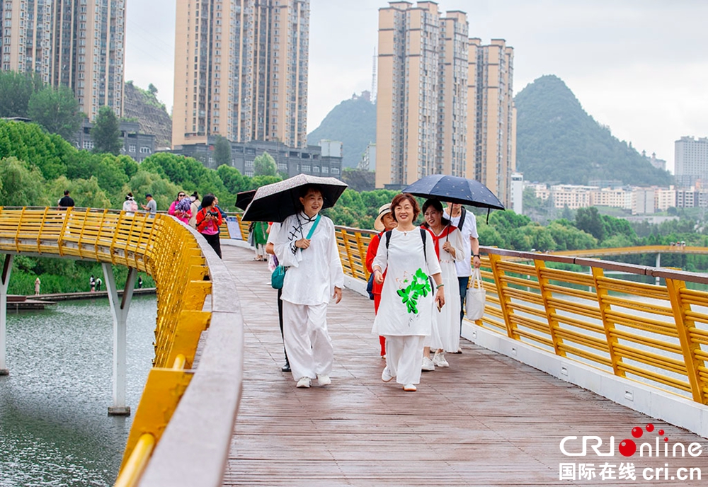 貴州六盤水：19℃度的夏天吸引大量外地遊客前來避暑_fororder_微信圖片_20230721125309