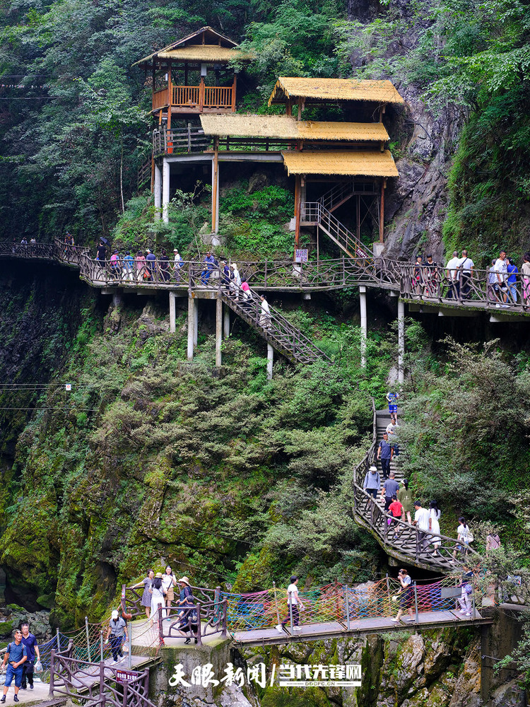 （中首）貴州銅仁：峽谷避暑賞風光