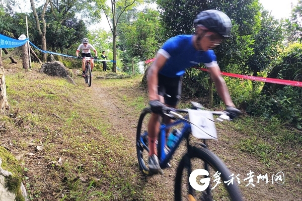 貴州省青少年錦標賽：百餘名自行車小將山地角逐