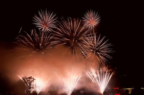 （供稿）貴州都勻：璀璨煙火、繽紛活動共祝美好生活_fororder_0fb80ea1b55b890d39a1e6bc24578df